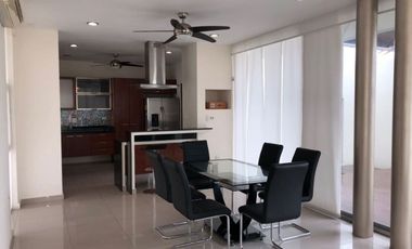 SE RENTA CASA FRACC. AZUL, CIUDAD DEL CARMEN