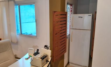Departamento 2 ambientes sobre Gorriti a dos cuadras de las Lomitas y estación Lomas de Zamora.