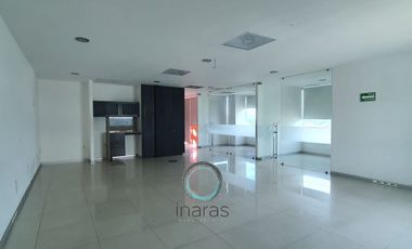 EDIFICIO CON OFICINAS EN RENTA EN CD. DEL CARMEN