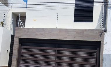 CASA EN VENTA EN CIUDAD DEL CARMEN, CAMPECHE.