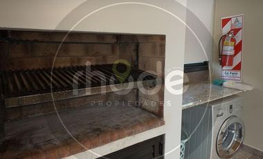 Calle Los Crisantemos e/ Los Pinos y Arrayanes  - Casa con jacuzzi en Costa del Este