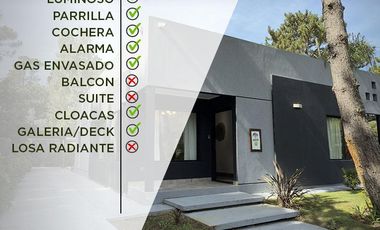 Calle Los Crisantemos e/ Los Pinos y Arrayanes  - Casa con jacuzzi en Costa del Este