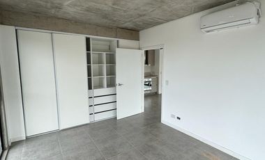 Departamento en Puerto de Olivos, sobre Avenida Libertador