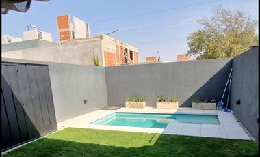 Duplex en Alquiler en La Luisita. 3 dor. Amoblado. Pileta