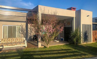 Venta Casa - Barrio Privado Los Arces / La Cañada de Pilar