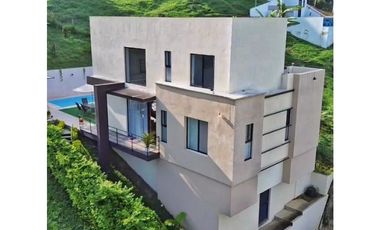 Maat vende Casa campestre - La Vega 600 M2 $1.200Millones