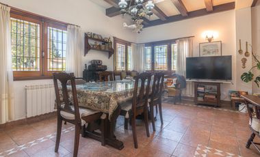 Alquiler Chalet 6 Amb en esquina– Stella Maris
