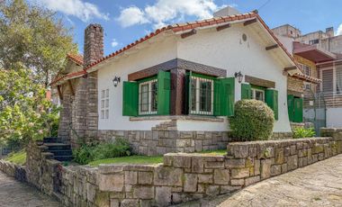 Alquiler Chalet 6 Amb en esquina– Stella Maris