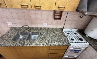Casa Tipo PH de 3 ambientes con garage en Villa Sarmiento