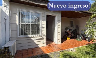 Casa Tipo PH de 3 ambientes con garage en Villa Sarmiento