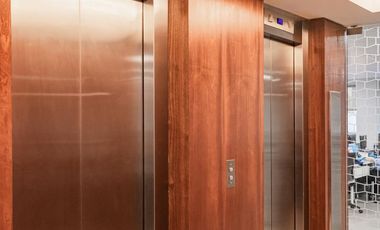VENTA OFICINA EN SEMIPISO A ESTRENAR EN ZONA CENTRO