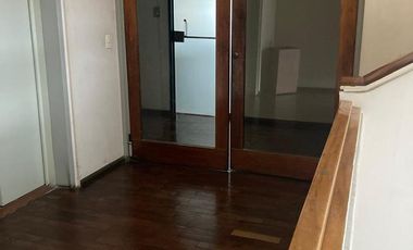 Oficina de 80 m2 Amoblada en el Centro de Córdoba.