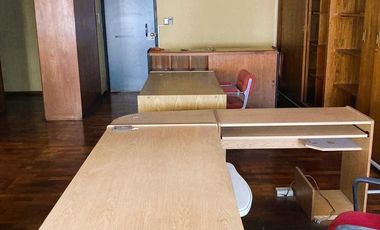 Oficina de 80 m2 Amoblada en el Centro de Córdoba.