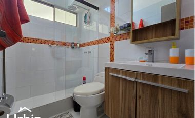 Venta de Casa de 220m² + Piscina en lote de 685m² en Verdesol, Melgar