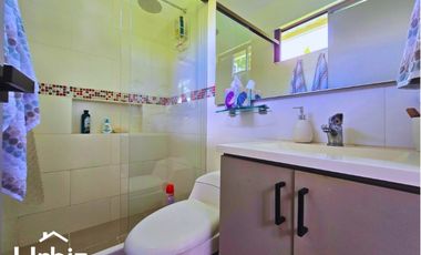 Venta de Casa de 220m² + Piscina en lote de 685m² en Verdesol, Melgar