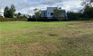 Venta de Lote Alto de Palmas Unidad Cerrada Peaje Aeropuerto