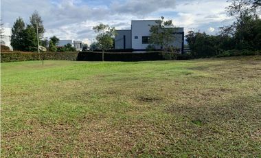Venta de Lote Alto de Palmas Unidad Cerrada Peaje Aeropuerto