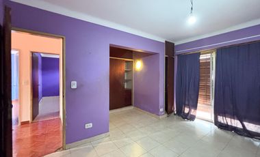 En venta Casa 4 ambientes con Cochera en Munro A Refaccionar