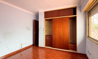 En venta Casa 4 ambientes con Cochera en Munro A Refaccionar