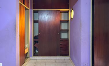 En venta Casa 4 ambientes con Cochera en Munro A Refaccionar