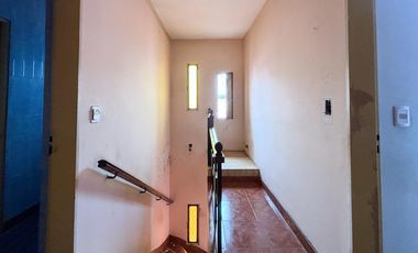 En venta Casa 4 ambientes con Cochera en Munro A Refaccionar