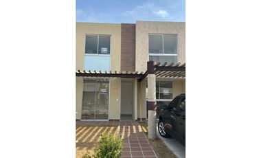 Se arrienda casa Duplex en Zona Norte, en Cartagena de Indias