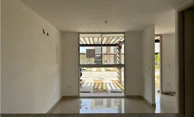 Se arrienda casa Duplex en Zona Norte, en Cartagena de Indias