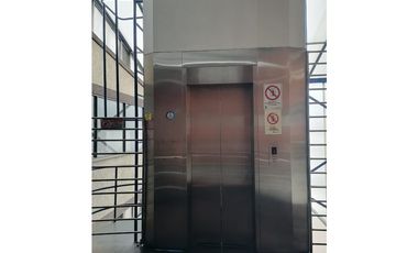 VENTA EDIFICIO MULTISERVICIOS 1.807m²