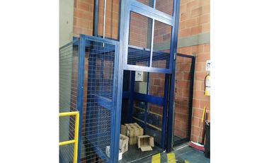 VENTA EDIFICIO MULTISERVICIOS 1.807m²