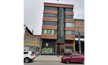 VENTA EDIFICIO MULTISERVICIOS 1.807m²