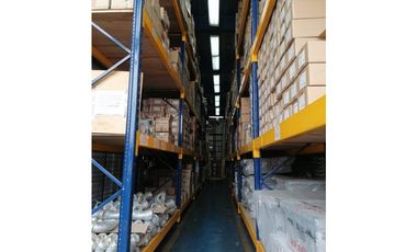 VENTA EDIFICIO MULTISERVICIOS 1.807m²