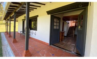 vendo finca la Ceja Antioquia, vía a llano grande 2,7 hectáreas