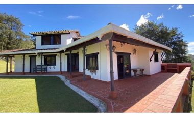vendo finca la Ceja Antioquia, vía a llano grande 2,7 hectáreas