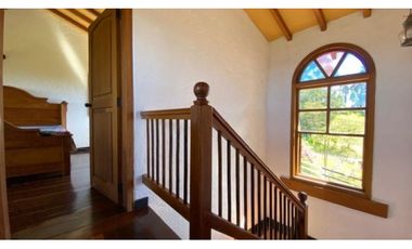 vendo finca la Ceja Antioquia, vía a llano grande 2,7 hectáreas