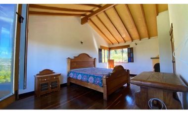 vendo finca la Ceja Antioquia, vía a llano grande 2,7 hectáreas
