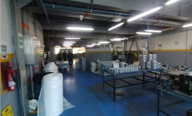 VENTA EDIFICIO MULTISERVICIOS 1.274M²