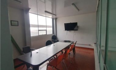 VENTA EDIFICIO MULTISERVICIOS 1.274M²