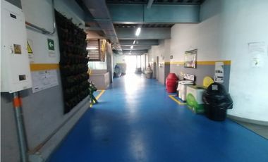 VENTA EDIFICIO MULTISERVICIOS 1.274M²