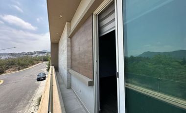 CASA EN VENTA EN SIERRA ALTA 9o SECTOR CARRETERA NACIONAL MONTERREY
