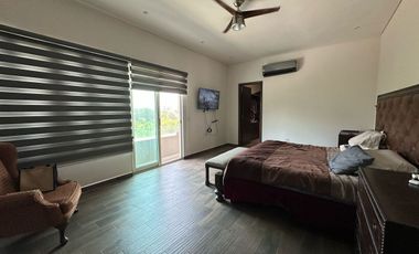 CASA EN VENTA EN SIERRA ALTA 9o SECTOR CARRETERA NACIONAL MONTERREY