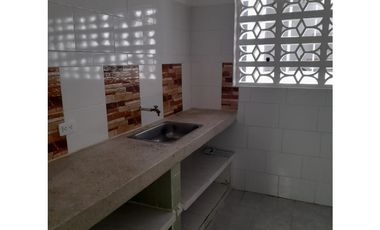 SE PERMUTA CASA COMERCIAL CON RENTA BARRIO KENNEDY DE GIRARDOT C/MARCA