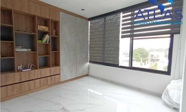 VENTA DE  CASA CAMPESTRE DE DOS PISOS EN RUITOQUE BAJO COD: 828
