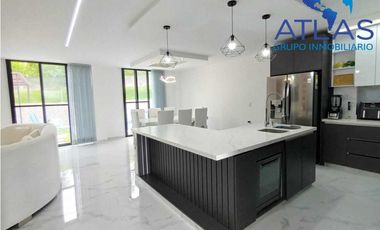 VENTA DE  CASA CAMPESTRE DE DOS PISOS EN RUITOQUE BAJO COD: 828