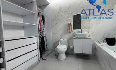 VENTA DE  CASA CAMPESTRE DE DOS PISOS EN RUITOQUE BAJO COD: 828