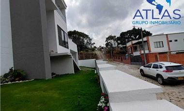 VENTA DE  CASA CAMPESTRE DE DOS PISOS EN RUITOQUE BAJO COD: 828