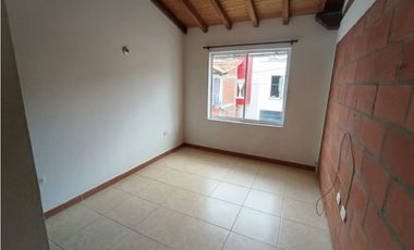 Arriendo casa en La Ceja