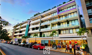 Local 3 en Venta en Av. Constituyentes Playa del Carmen, QR frente a la Comer
