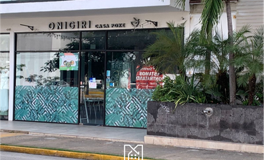 Local 3 en Venta en Av. Constituyentes Playa del Carmen, QR frente a la Comer