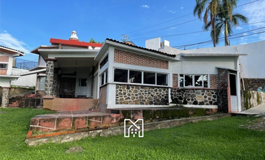 Casa en venta en esquina Sobre Paseo del Conquistador Uso de suelo CCS