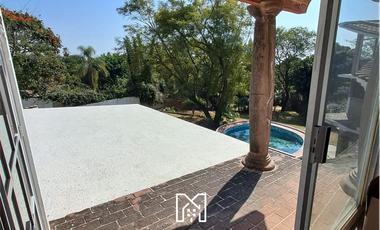 Casa en venta en esquina Sobre Paseo del Conquistador Uso de suelo CCS